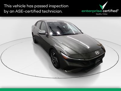 2025 Hyundai Elantra SEL Convenience IVT — front three-quarter view