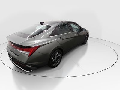 2025 Hyundai Elantra — photo 7 view