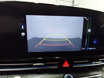 2025 Hyundai Elantra — photo 16 view