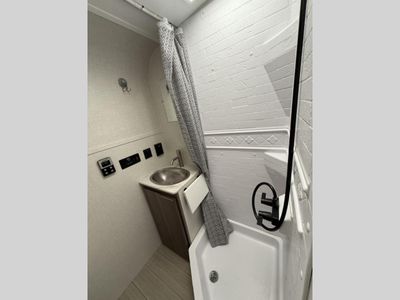 2024 Venture RV Sonic Lite - Photo 27