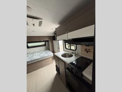 2024 Venture RV Sonic Lite - Photo 16