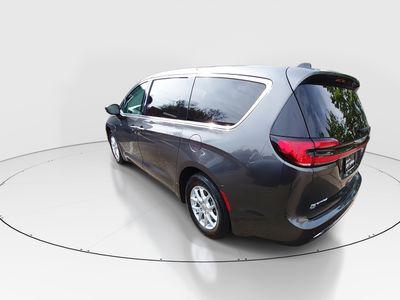 2023 Chrysler Pacifica — detail view