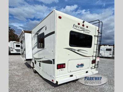 2012 Thor Motor Coach Freedom Elite - Photo 5