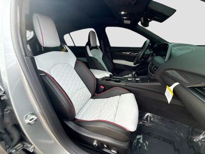 2025 Cadillac CT5-V — photo 14 view