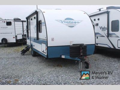 2027 Gulf Stream RV Vintage Cruiser 19ERD — front three-quarter view