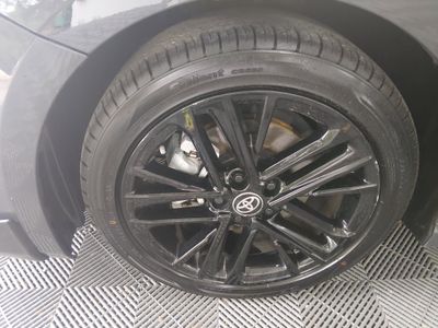 2025 Toyota Camry — photo 10 view