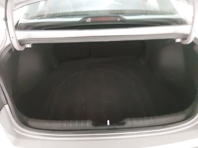 2025 Hyundai Elantra — photo 11 view