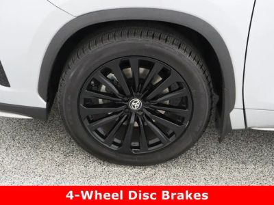 2023 Toyota Highlander FWD - Photo 11