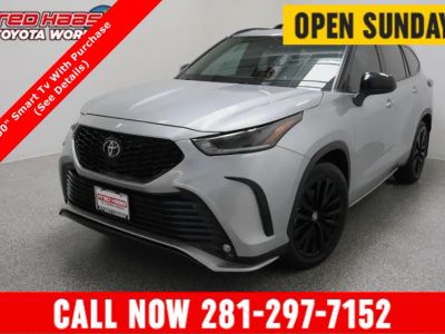 2023 Toyota Highlander FWD - Photo 1