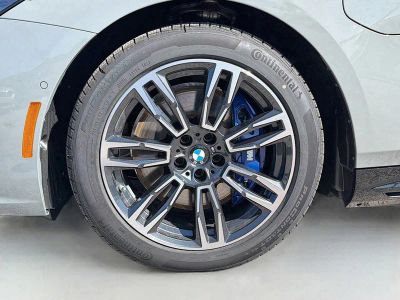 2026 BMW 5 Series — photo 43 view