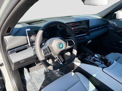 2026 BMW 5 Series — photo 27 view