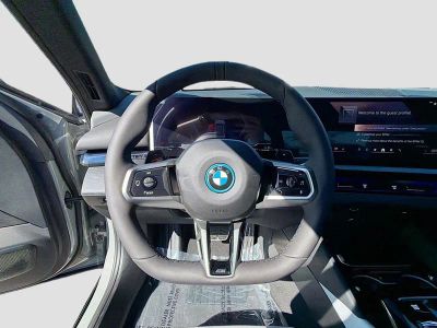 2026 BMW 5 Series — photo 41 view