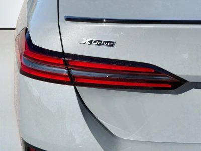 2026 BMW 5 Series — photo 10 view