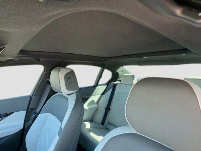 2026 BMW 5 Series — photo 28 view
