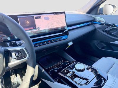 2026 BMW 5 Series — photo 29 view