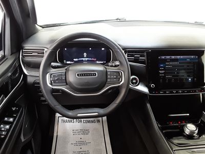 2023 Jeep Wagoneer L - Photo 12