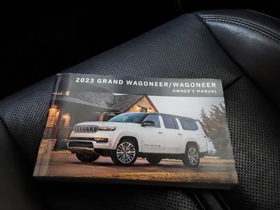 2023 Jeep Wagoneer L - Photo 16