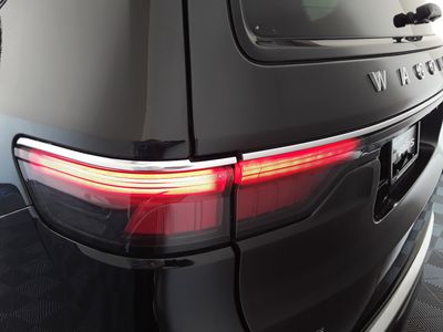 2023 Jeep Wagoneer L - Photo 29