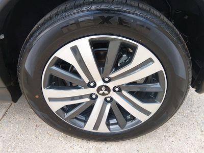 2025 Mitsubishi Outlander Sport - Photo 10