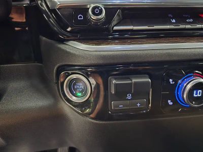 2025 GMC Sierra 2500HD — photo 32 view