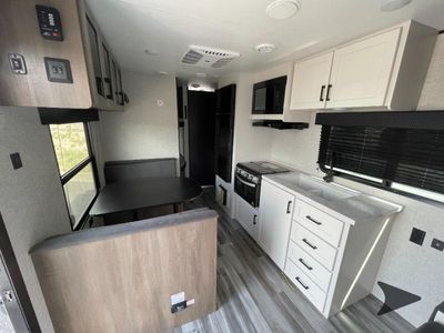 2025 Jayco Jay Flight SLX - Photo 10
