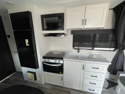2025 Jayco Jay Flight SLX - Photo 11