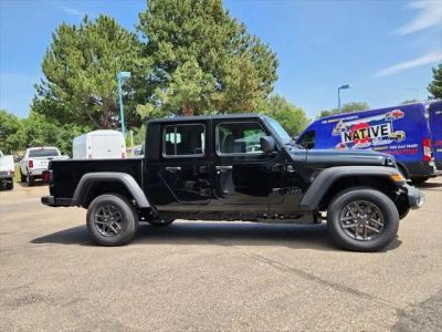2026 Jeep Gladiator — side profile view