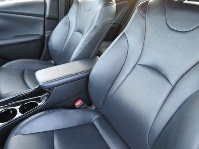 2019 Toyota PRIUS PRIME - Photo 17