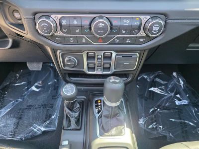 2026 Jeep Wrangler — photo 16 view