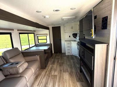 2025 Venture RV Stratus - Photo 5