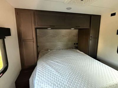 2025 Venture RV Stratus - Photo 17