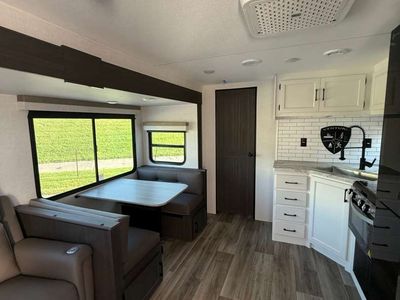 2025 Venture RV Stratus - Photo 7
