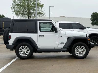 2023 Jeep Wrangler - Photo 3