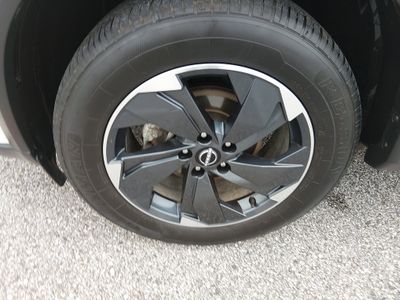2024 Nissan Rogue — photo 10 view