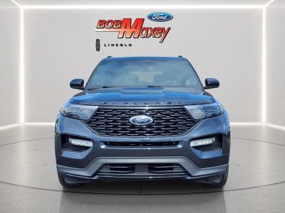2023 Ford Explorer — side profile view