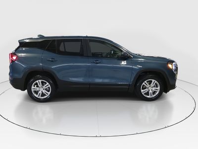 2024 GMC Terrain — photo 8 view