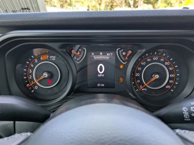 2026 Jeep Wrangler — photo 18 view