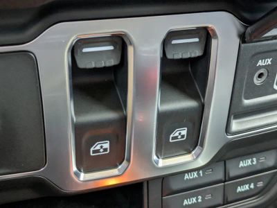 2026 Jeep Wrangler — photo 15 view
