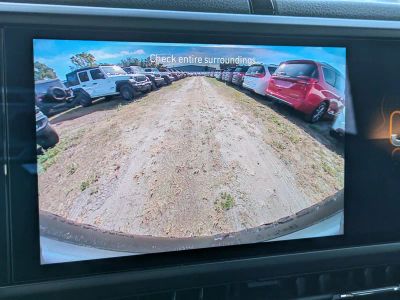 2026 Jeep Wrangler — photo 13 view