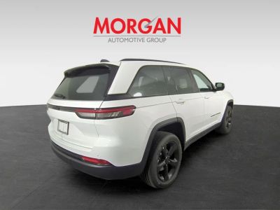 2025 Jeep Grand Cherokee — interior view
