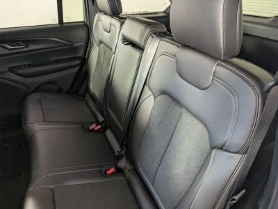 2025 Jeep Grand Cherokee — photo 15 view