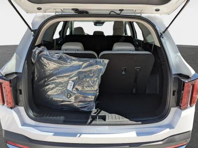 2026 Kia Sorento — photo 9 view