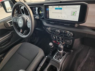 2026 Pre-Owned 2025 Jeep Wrangler 4xe - Photo 9