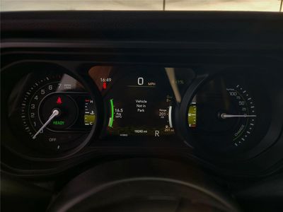 2026 Pre-Owned 2025 Jeep Wrangler 4xe - Photo 20