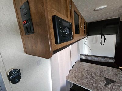 2018 Forest River RV Wildwood X-Lite — photo 32 view