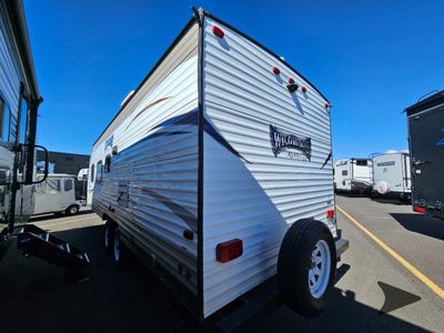 2018 Forest River RV Wildwood X-Lite — interior view