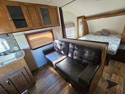 2018 Forest River RV Wildwood X-Lite — photo 14 view