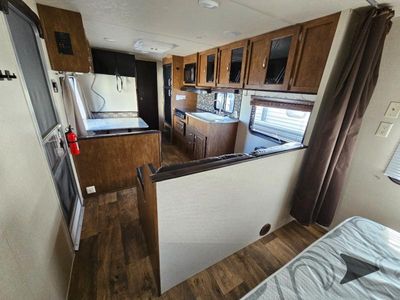 2018 Forest River RV Wildwood X-Lite — photo 11 view
