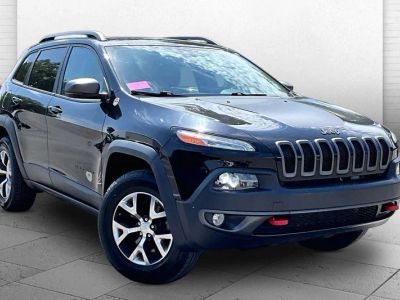 2018 Jeep Cherokee Trailhawk in Diamond Black Cry — front three-quarter view