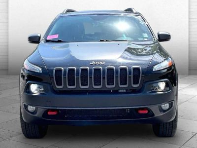 2018 Jeep Cherokee — side profile view